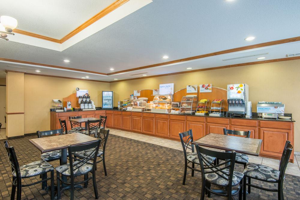 Holiday Inn Express Hotel & Suites El Dorado By Ihg Екстериор снимка